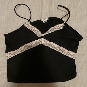rue21, barely worn, black and white